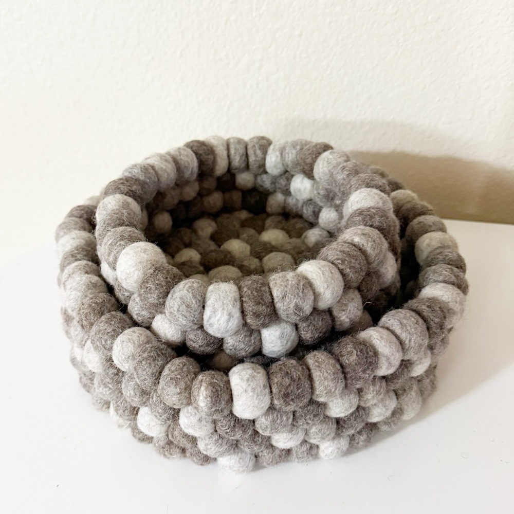 TJ Maxx Marshalls Global World Felted Wool Balls Nesting Bowls Set of 2 - Picture 3 of 8
